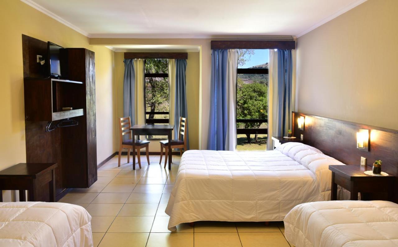 טנדיל Hotel El Paraiso De La Sierra מראה חיצוני תמונה